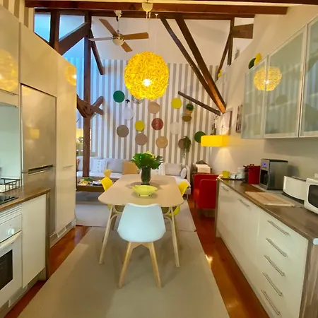 Apartment With Mezzanine Rua Da Moeda