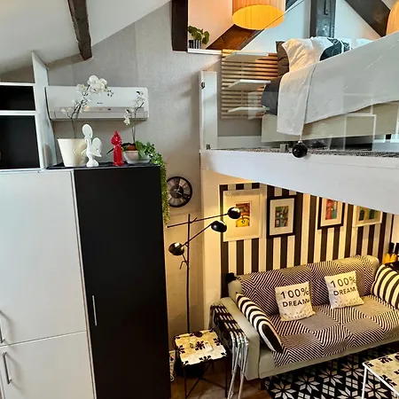 Apartment With Mezzanine Rua Da Moeda