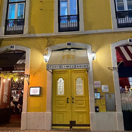 Studios With Mezzanine Rua Da Moeda Apartman *