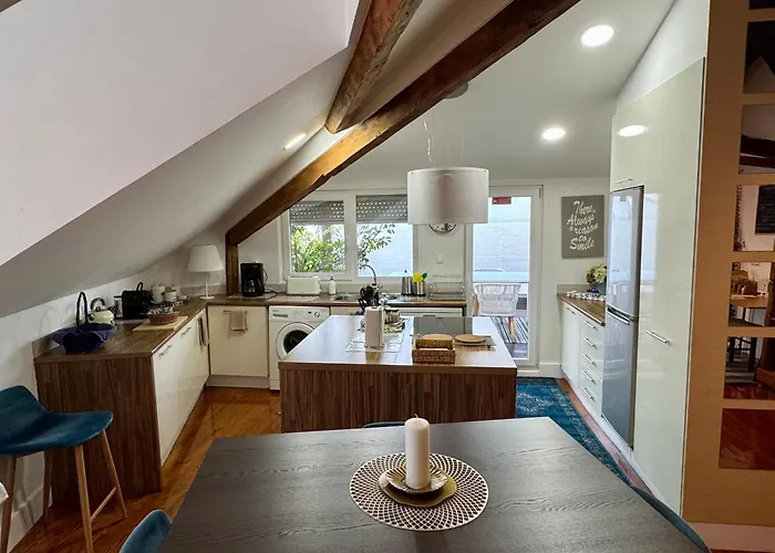Appartamento With Mezzanine Rua Da Moeda *