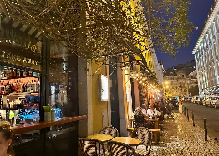 With Mezzanine Rua Da Moeda * Lisbona