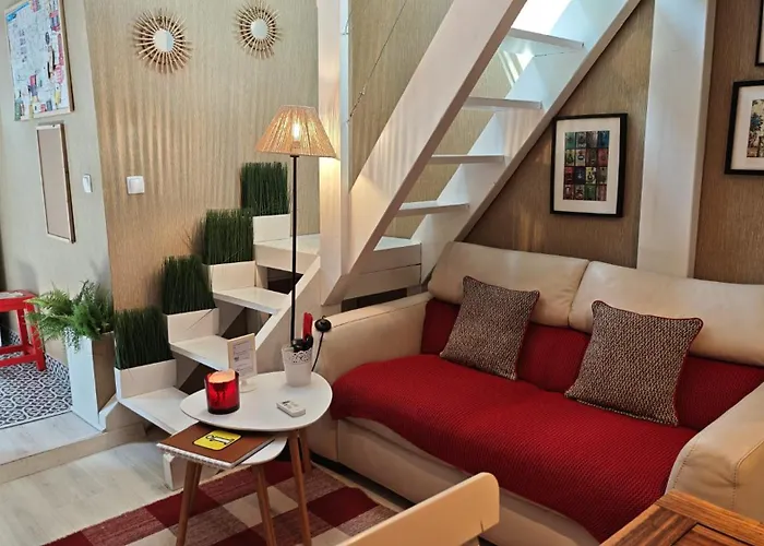 Appartamento With Mezzanine Rua Da Moeda Lisbona