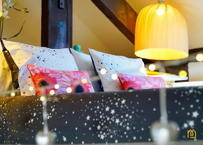 With Mezzanine Rua Da Moeda Lisbona