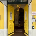 Apartamento With Mezzanine Rua Da Moeda *