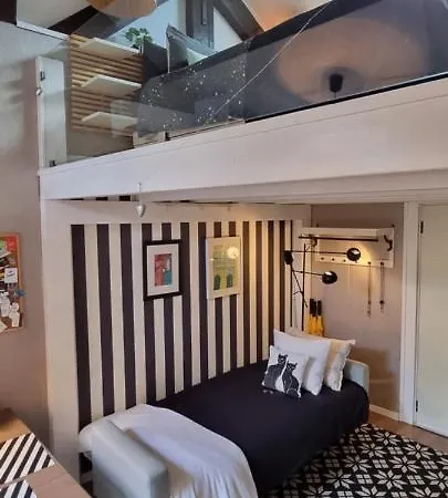 With Mezzanine Rua Da Moeda Apartmán *