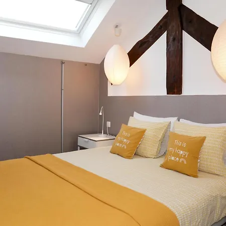 Apartament With Mezzanine Rua Da Moeda