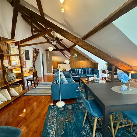 With Mezzanine Rua Da Moeda Апартаменты