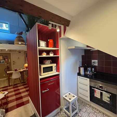 Apartment With Mezzanine Rua Da Moeda