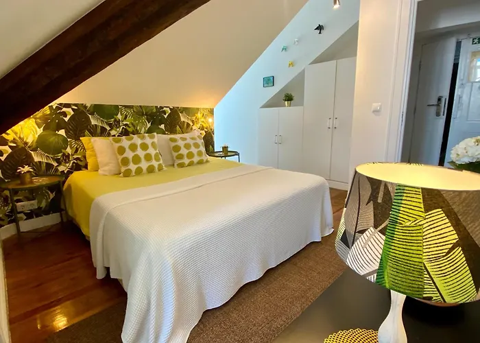 Studios With Mezzanine Rua Da Moeda *