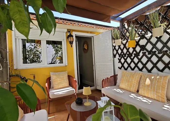 Studios With Mezzanine Rua Da Moeda *