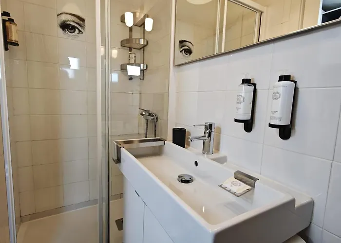 Apartman Studios With Mezzanine Rua Da Moeda