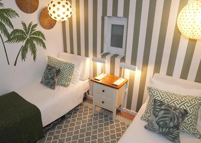 Studios With Mezzanine Rua Da Moeda * Lisboa