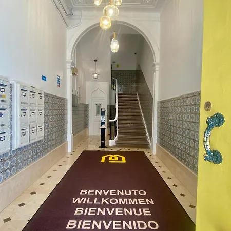 With Mezzanine Rua Da Moeda * ליסבון