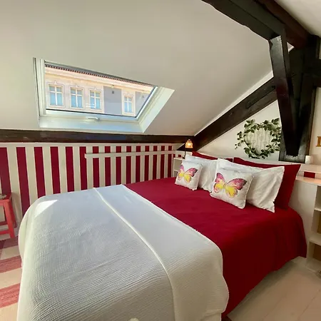 Appartamento With Mezzanine Rua Da Moeda *
